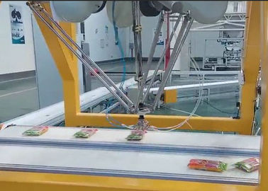 Porcellana Braccio industriale del robot di delta imballaggio/di selezionamento con controllo programmato dello SpA distributore